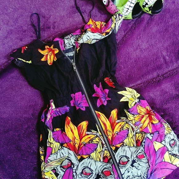 EUC IRON FIST ZombieTiki Ruffle Zip Dress🌺 - Picture 6 of 7